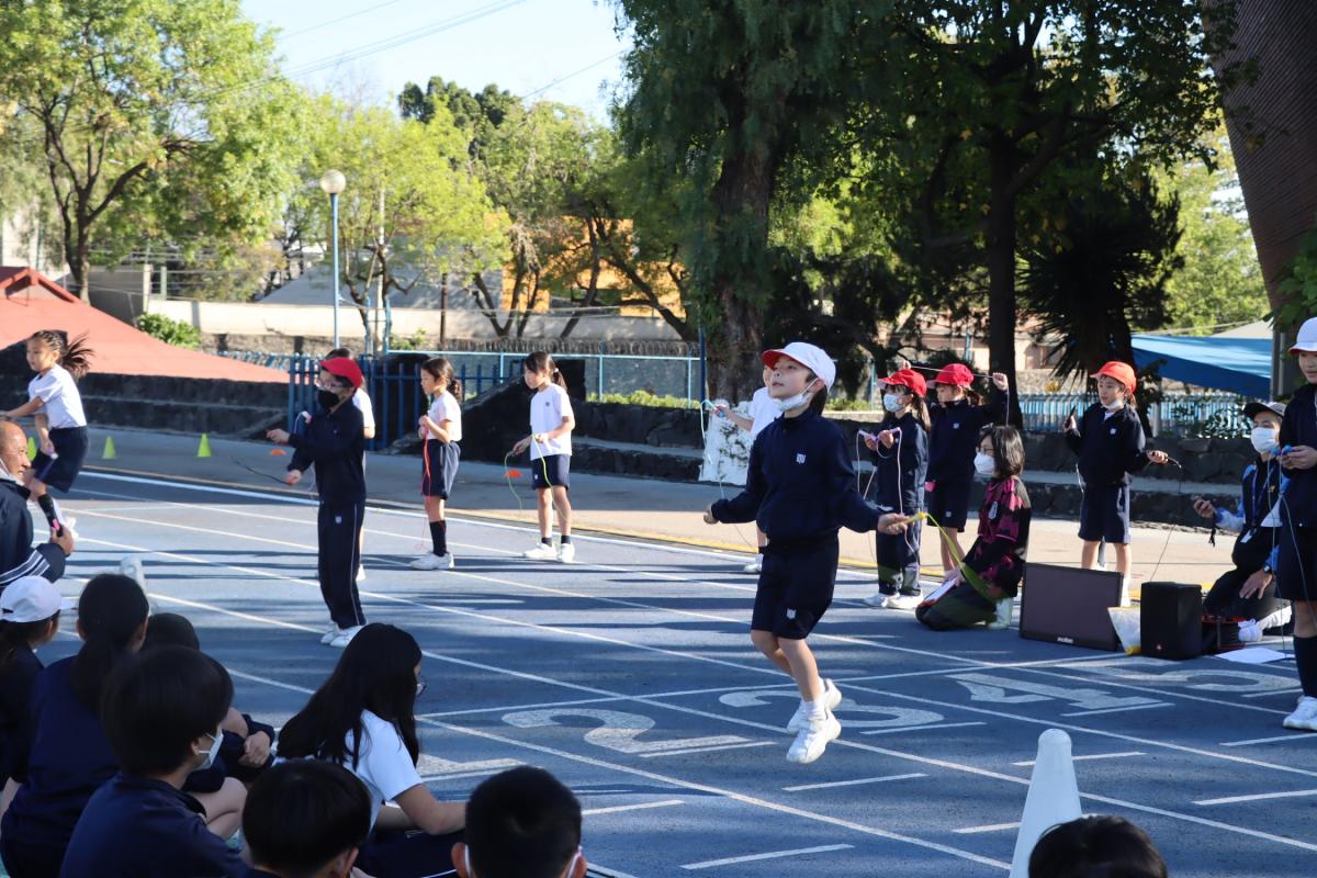 なわとびリレー